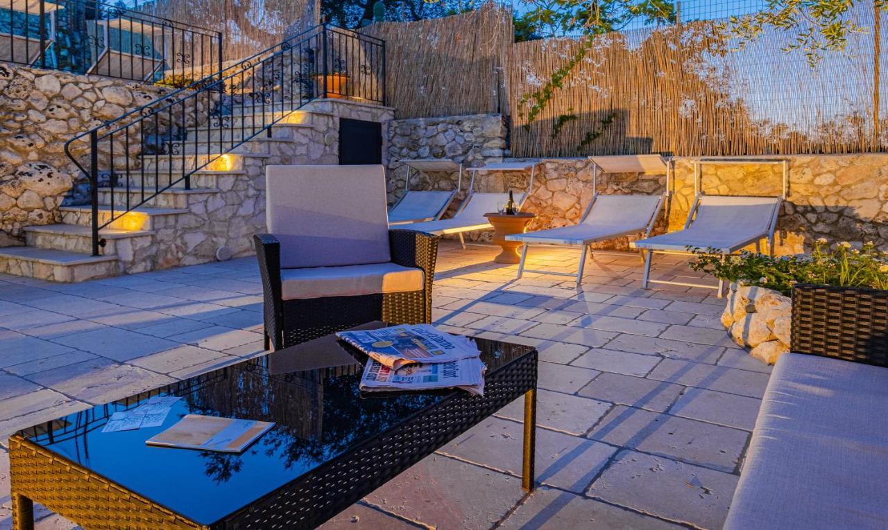 Villa Vanessa Con Piscina Privata - Castro Castro  Zewnętrze zdjęcie