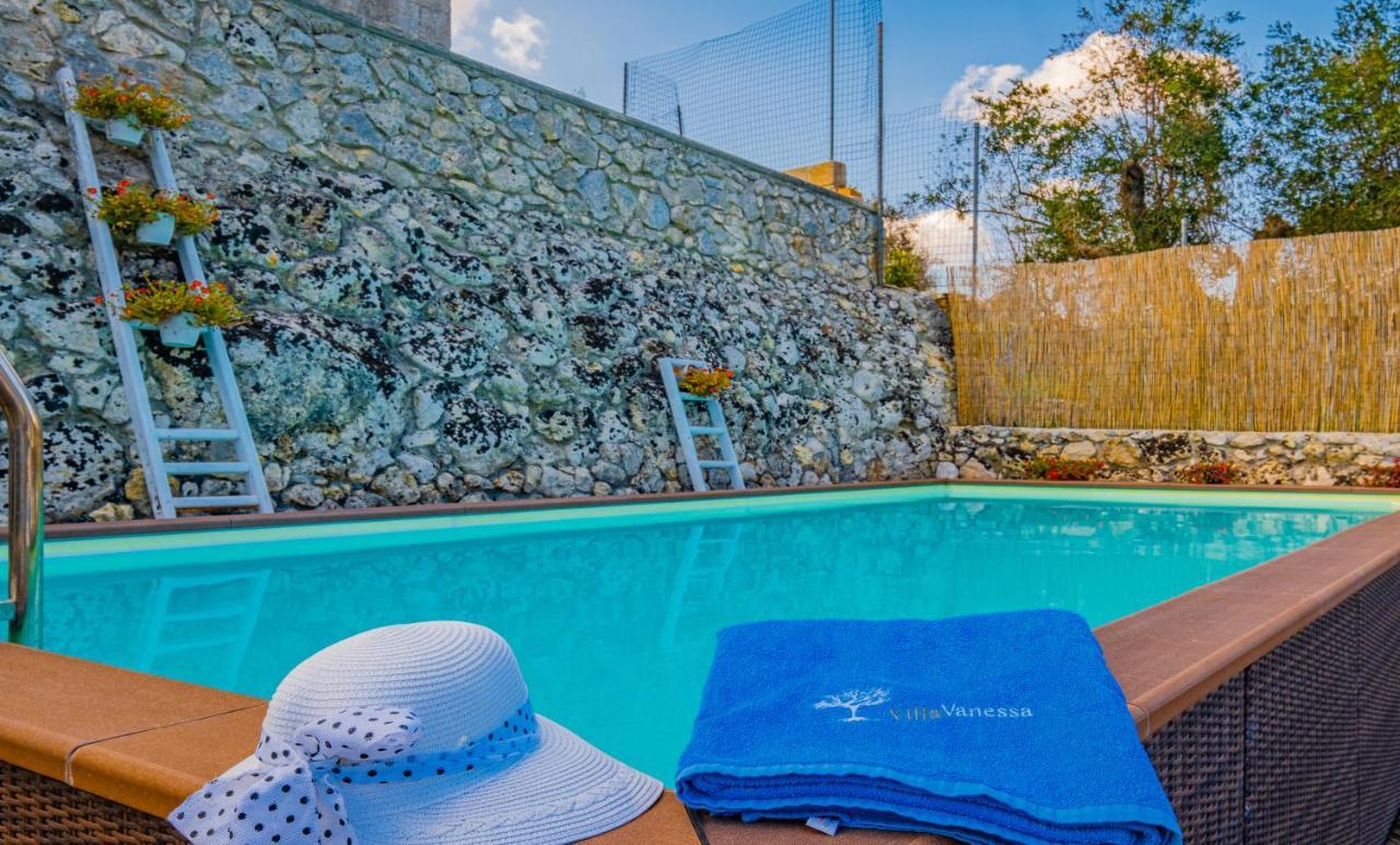 Villa Vanessa Con Piscina Privata - Castro Castro  Zewnętrze zdjęcie
