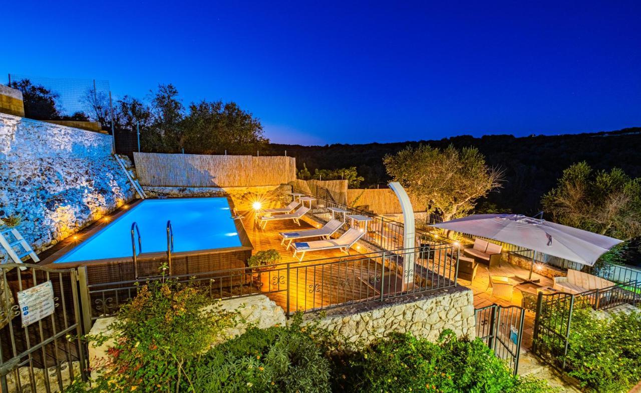 Villa Vanessa Con Piscina Privata - Castro Castro  Zewnętrze zdjęcie