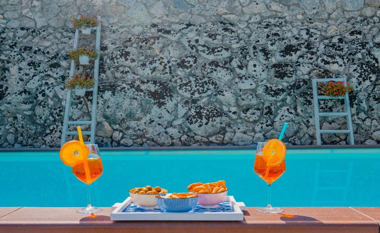 Villa Vanessa Con Piscina Privata - Castro Castro  Zewnętrze zdjęcie