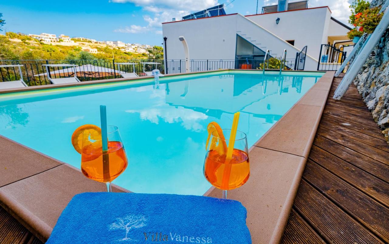 Villa Vanessa Con Piscina Privata - Castro Castro  Zewnętrze zdjęcie