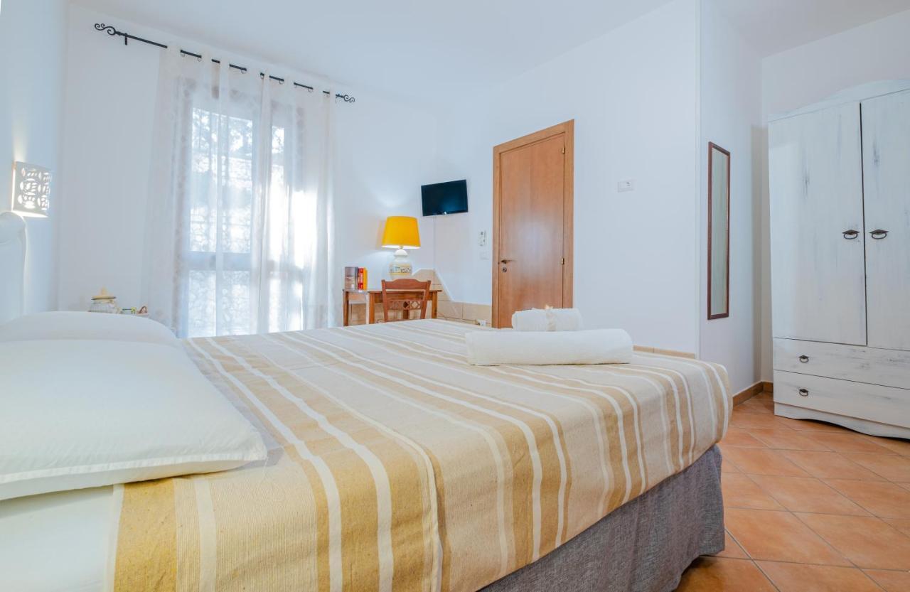 Villa Vanessa Con Piscina Privata - Castro Castro  Zewnętrze zdjęcie